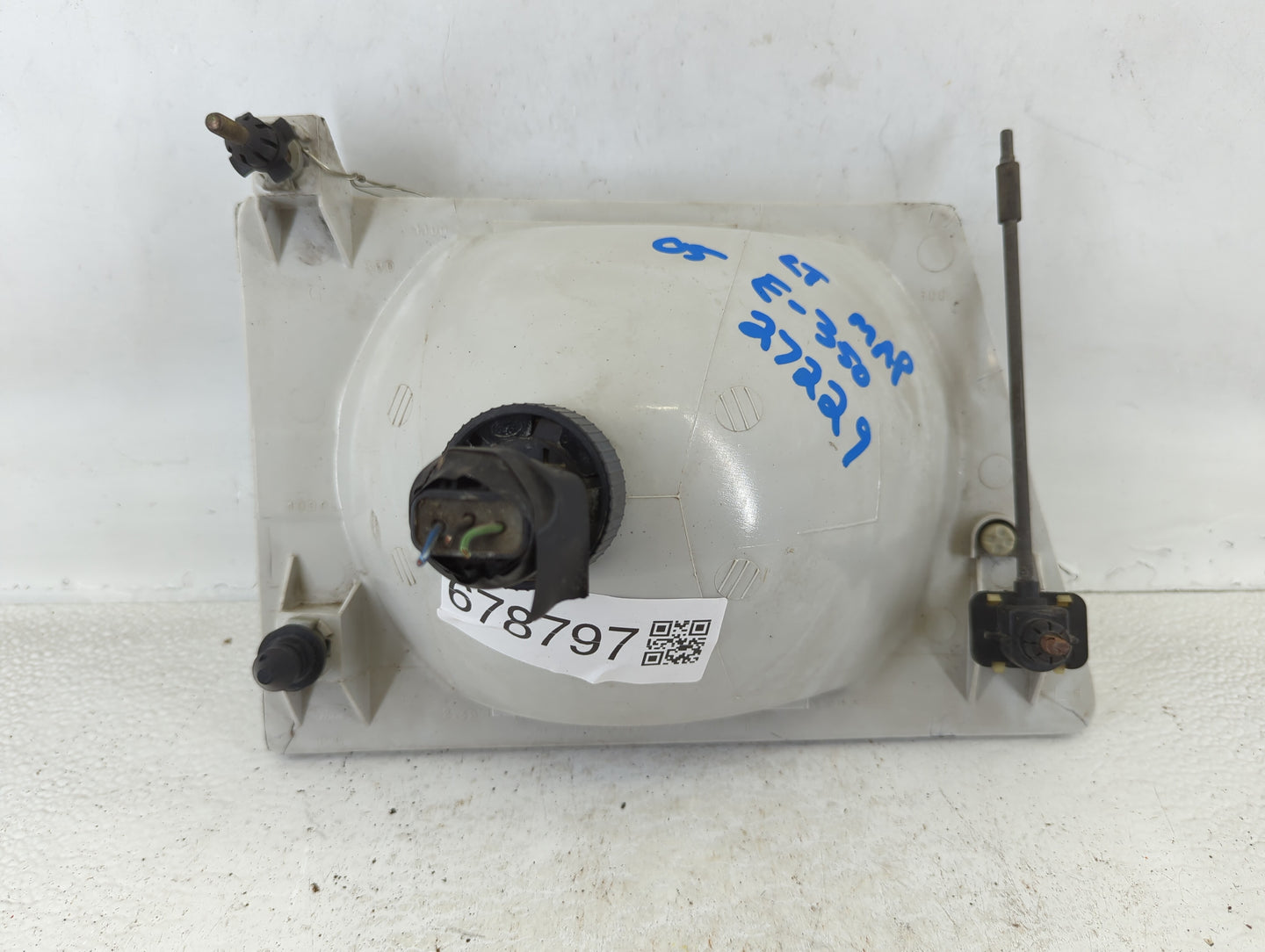 1997-2007 Ford E-350 Econoline Driver Left Oem Head Light Headlight Lamp - Oemusedautoparts1.com