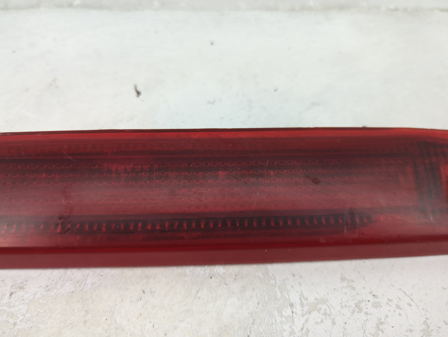 2005 Ford Escape Third Brake Light Tail Light P/N:8413AB0407 Fits OEM Used Auto Parts - Oemusedautoparts1.com