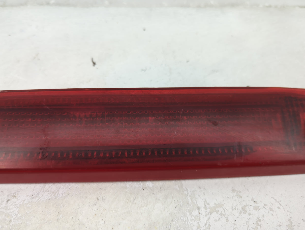 2005 Ford Escape Third Brake Light Tail Light P/N:8413AB0407 Fits OEM Used Auto Parts - Oemusedautoparts1.com