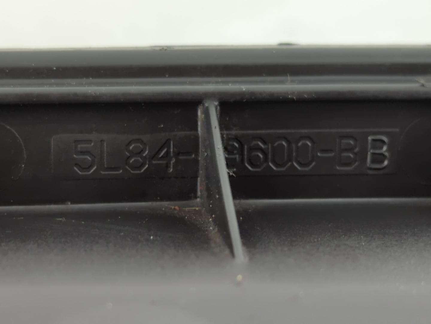 2005-2007 Ford Escape Air Cleaner Intake-duct Hose Tube - Oemusedautoparts1.com