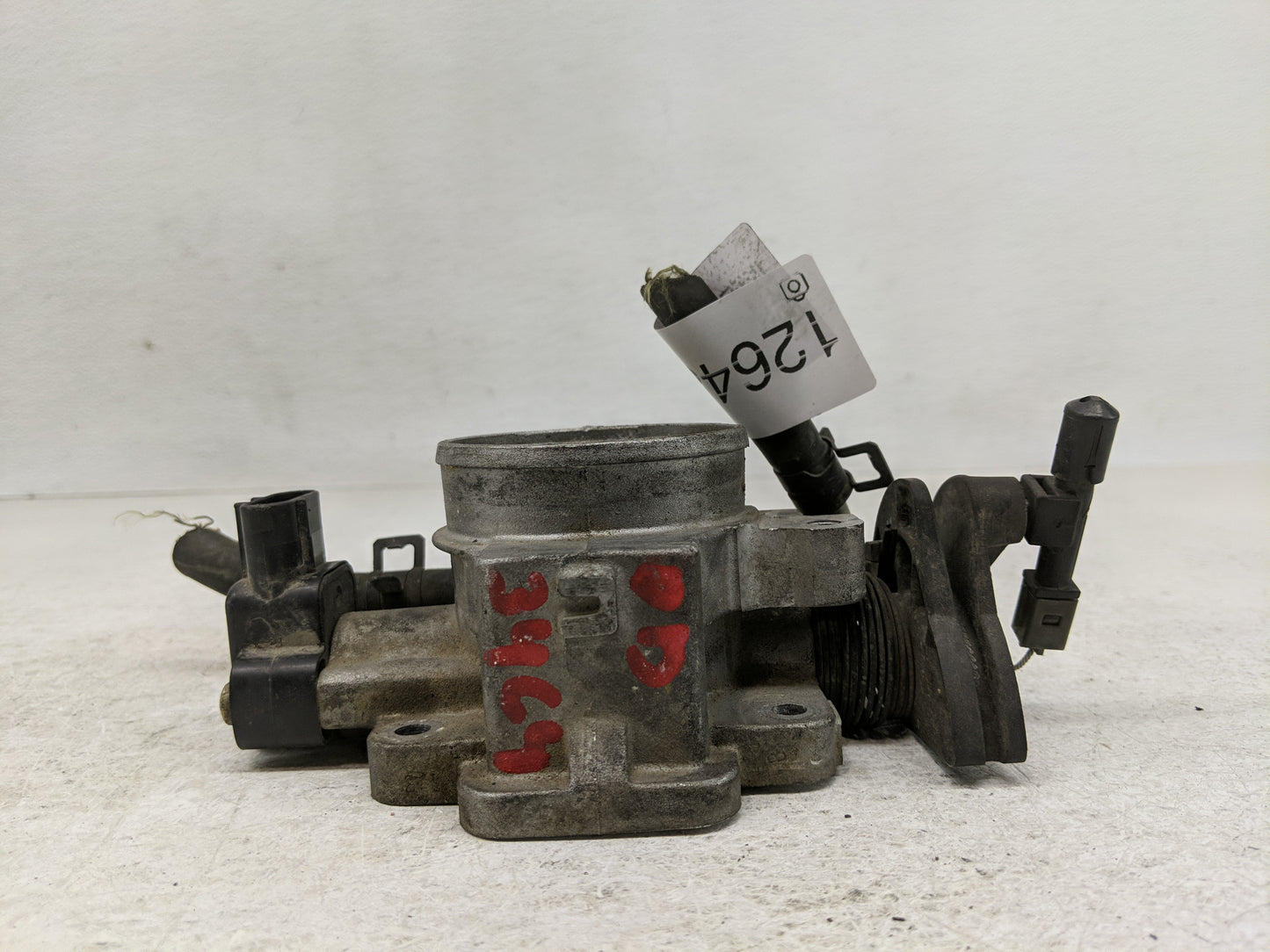 2005 Ford Escape Throttle Body Fits OEM Used Auto Parts - Oemusedautoparts1.com