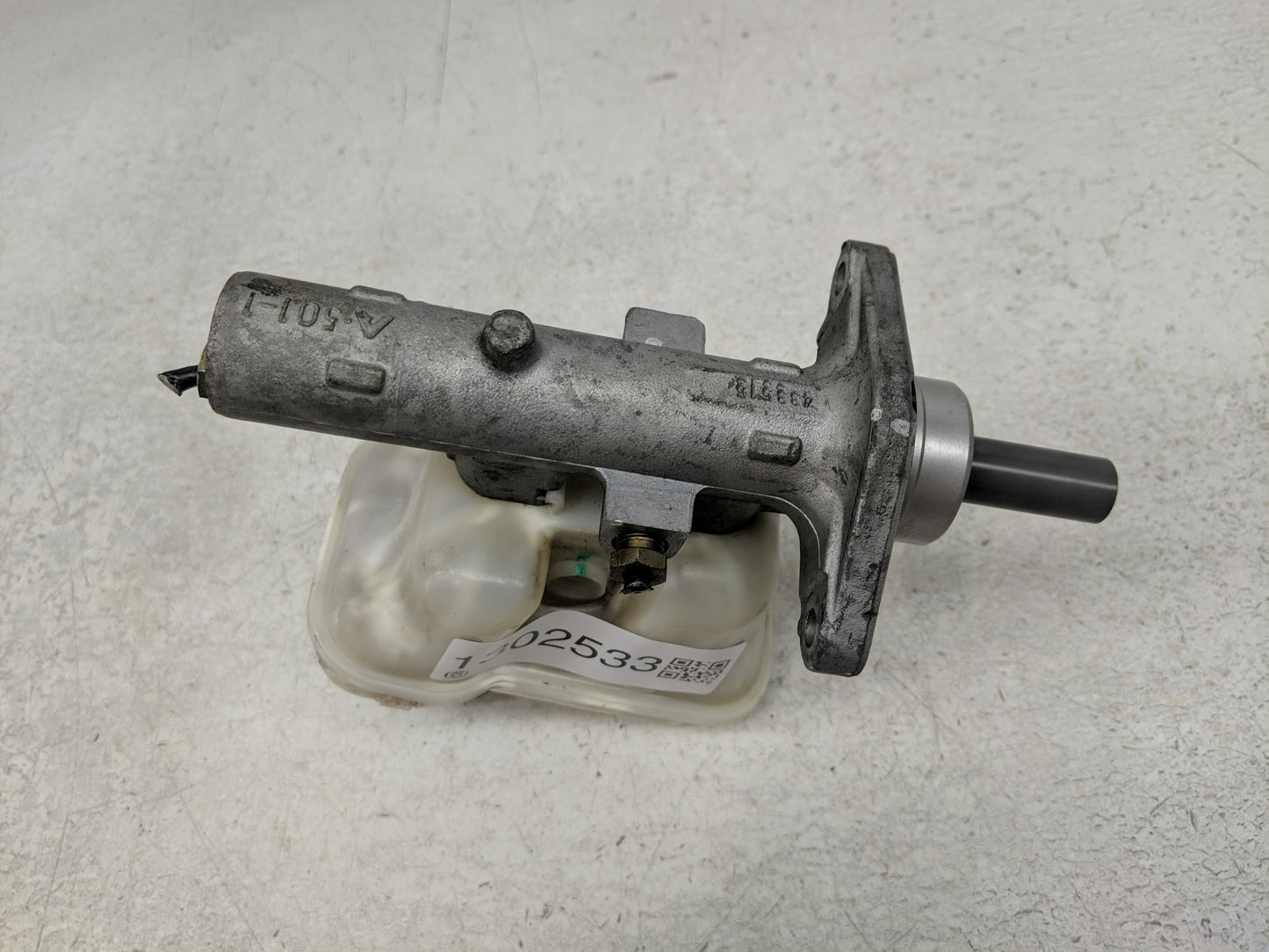 2005-2007 Ford Escape Brake Master Cylinder - Oemusedautoparts1.com