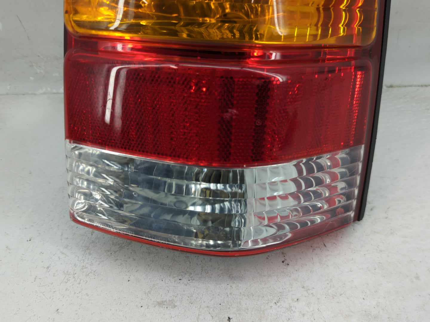 2001-2007 Ford Escape Tail Light Assembly Passenger Right OEM P/N:4L84-13B504 Fits Fits 2001 2002 2003 2004 2005 2006 2007 O