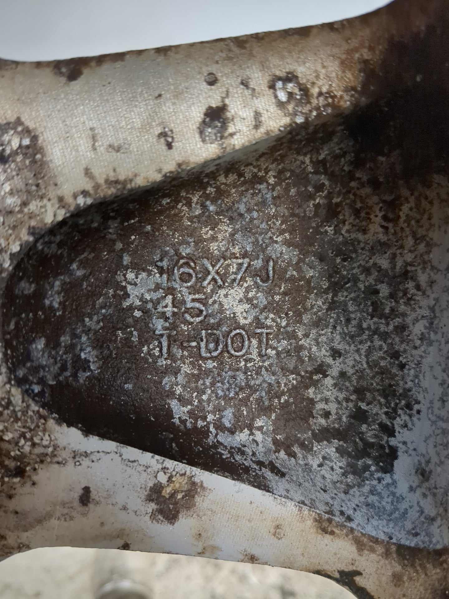 2005-2007 Ford Escape Oem Wheel Rim 1374681 - Oemusedautoparts1.com