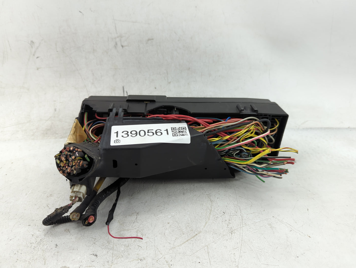 2005-2007 Ford Escape Fusebox Fuse Box Panel Relay Module Fits Fits 2005 2006 2007 OEM Used Auto Parts - Oemusedautoparts1.c