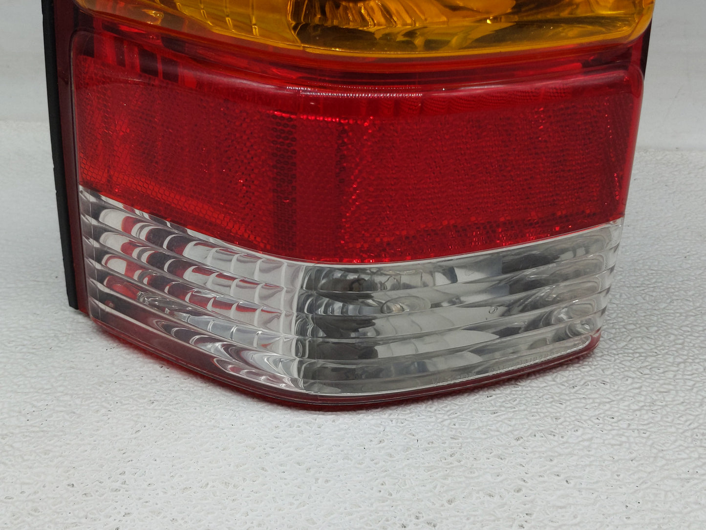 2001-2007 Ford Escape Tail Light Assembly Driver Left OEM P/N:4L84-13B505-D Fits Fits 2001 2002 2003 2004 2005 2006 2007 OEM