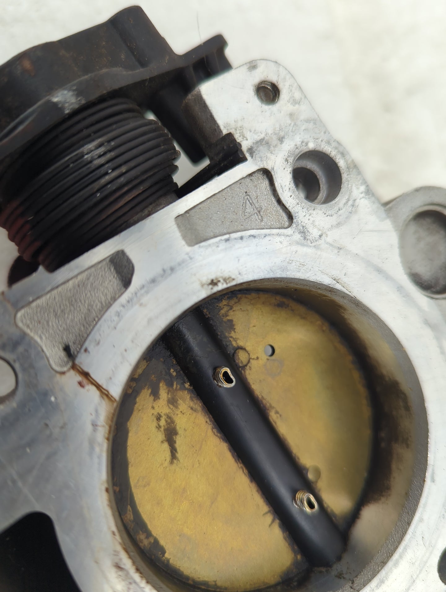 2005-2008 Ford Escape Throttle Body Fits Fits 2005 2006 2007 2008 OEM Used Auto Parts - Oemusedautoparts1.com
