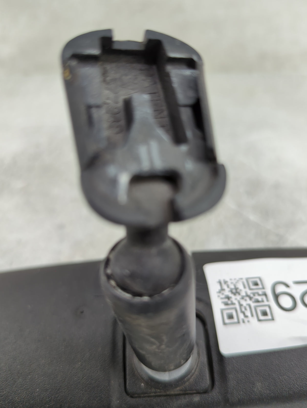2001-2016 Ford Escape Interior Rear View Mirror Replacement OEM P/N:E8011681 Fits OEM Used Auto Parts - Oemusedautoparts1.co