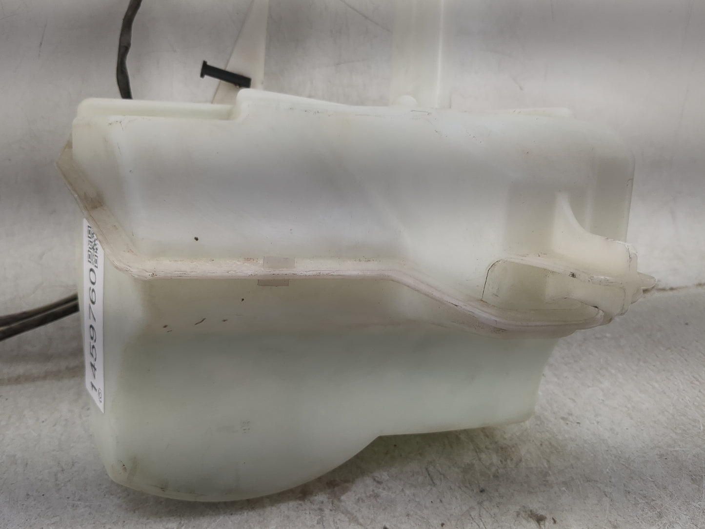 2001-2007 Ford Escape Windshield Washer Fluid Reservoir Bottle Oem - Oemusedautoparts1.com