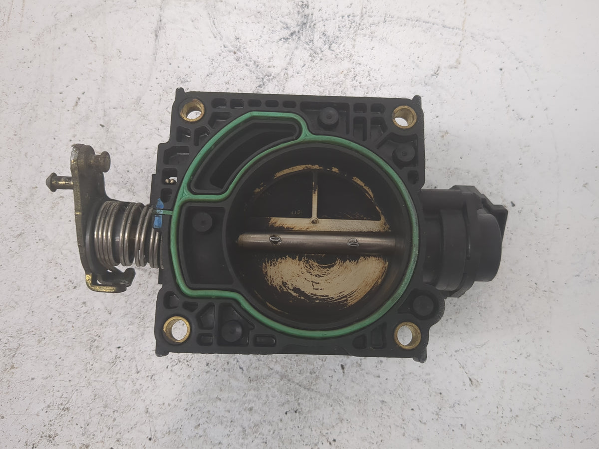 2005-2008 Ford Escape Throttle Body P/N:5L8G-AC Fits Fits 2005 2006 2007 2008 OEM Used Auto Parts - Oemusedautoparts1.com