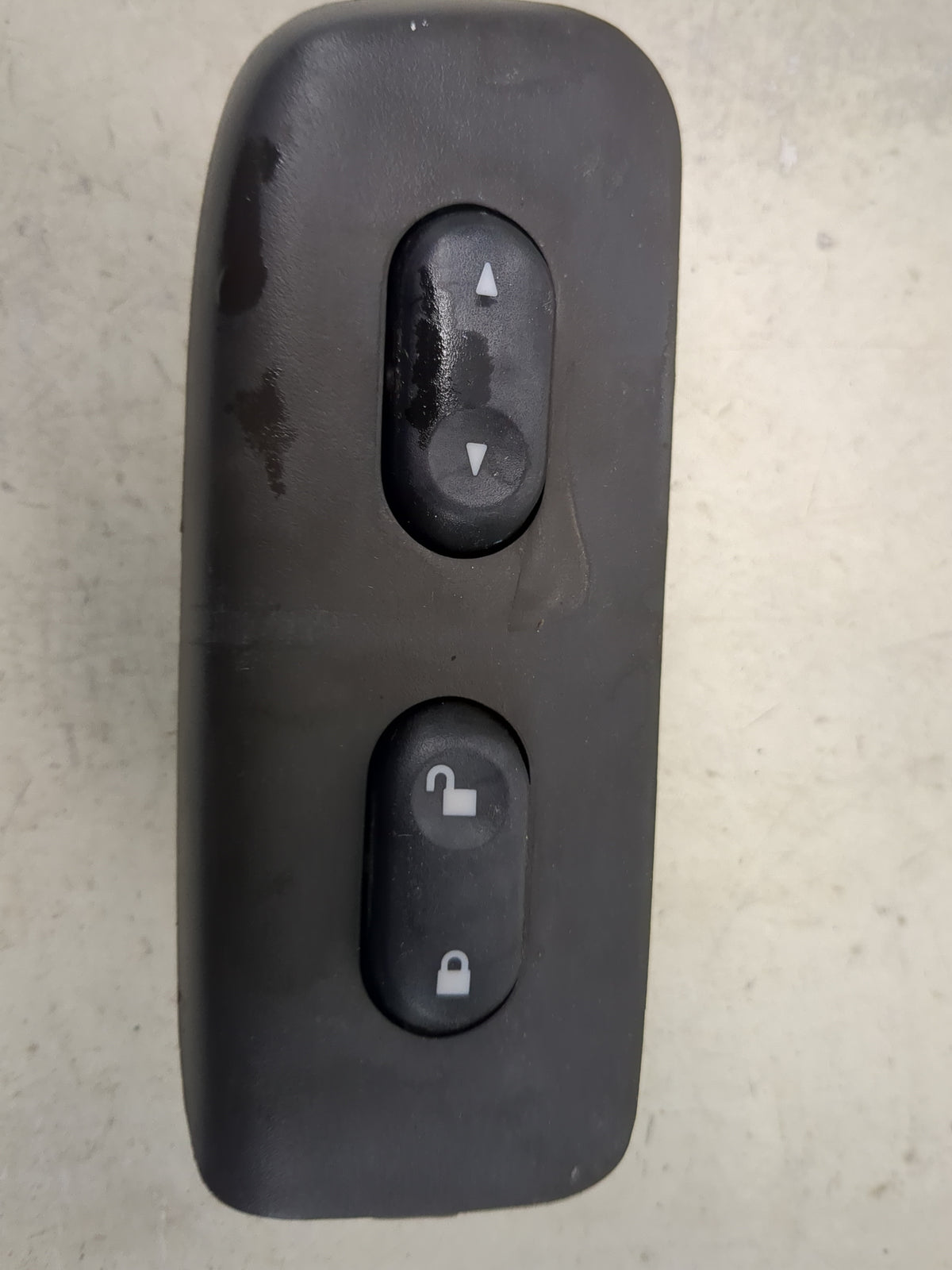 2001-2007 Ford Escape Driver Left Door Master Power Window Switch 1512233 - Oemusedautoparts1.com