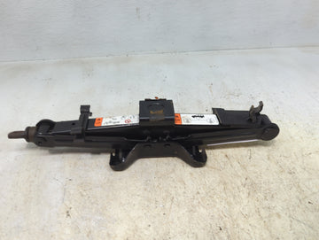 2005 Ford Escape Spare Scissor Car Jack - Oemusedautoparts1.com