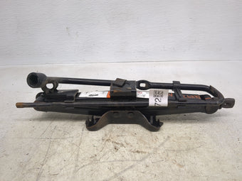 compare product 2005 Ford Escape Spare Scissor Car Jack 1512372