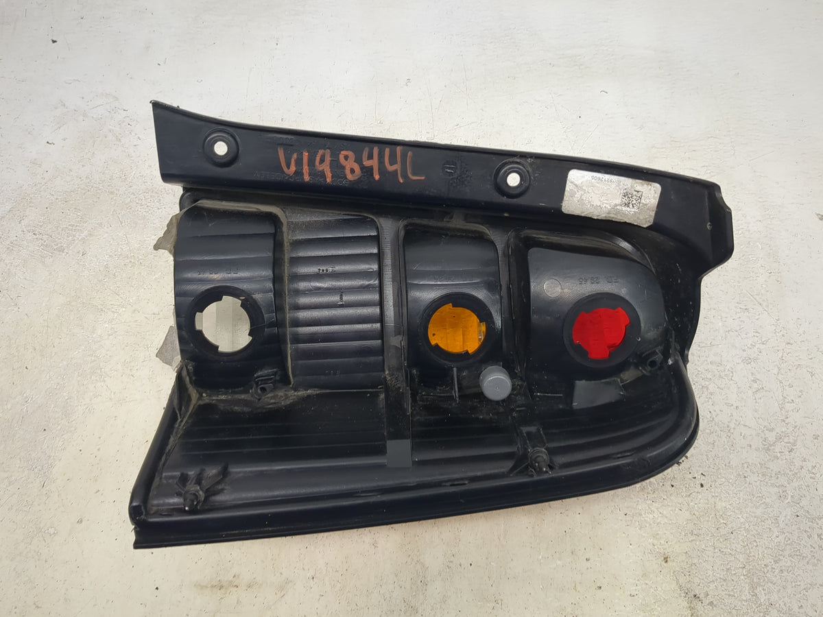 2001-2007 Ford Escape Tail Light Assembly Driver Left OEM Fits Fits 2001 2002 2003 2004 2005 2006 2007 OEM Used Auto Parts -