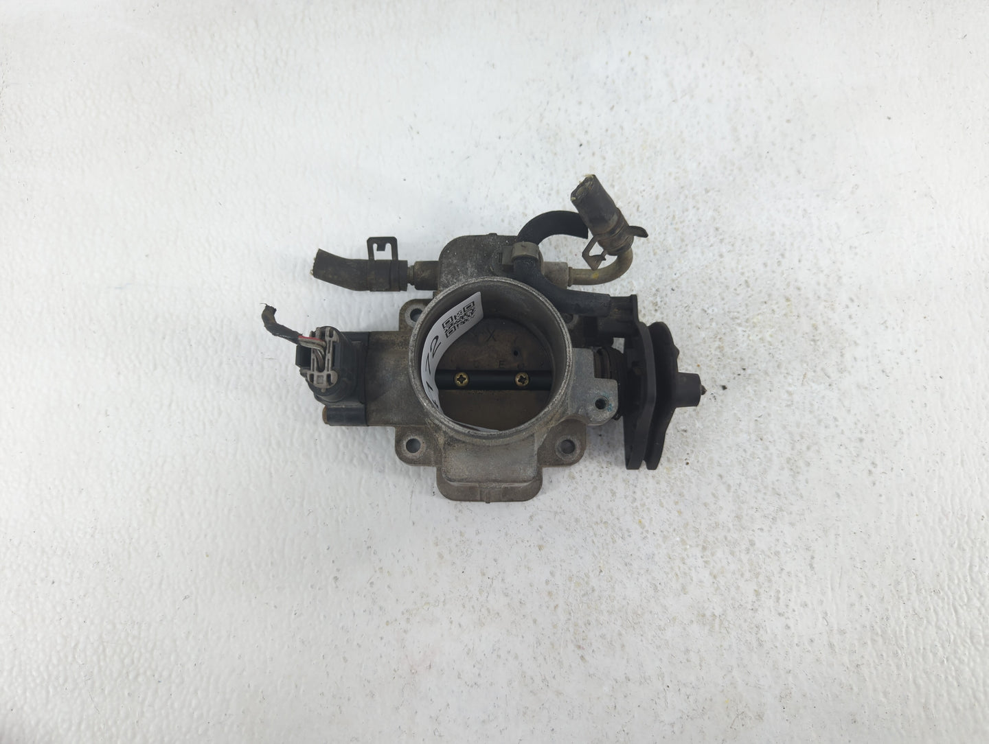 2005-2008 Ford Escape Throttle Body P/N:5L8E-AF F5RF-98989 Fits Fits 2005 2006 2007 2008 OEM Used Auto Parts - Oemusedautopa