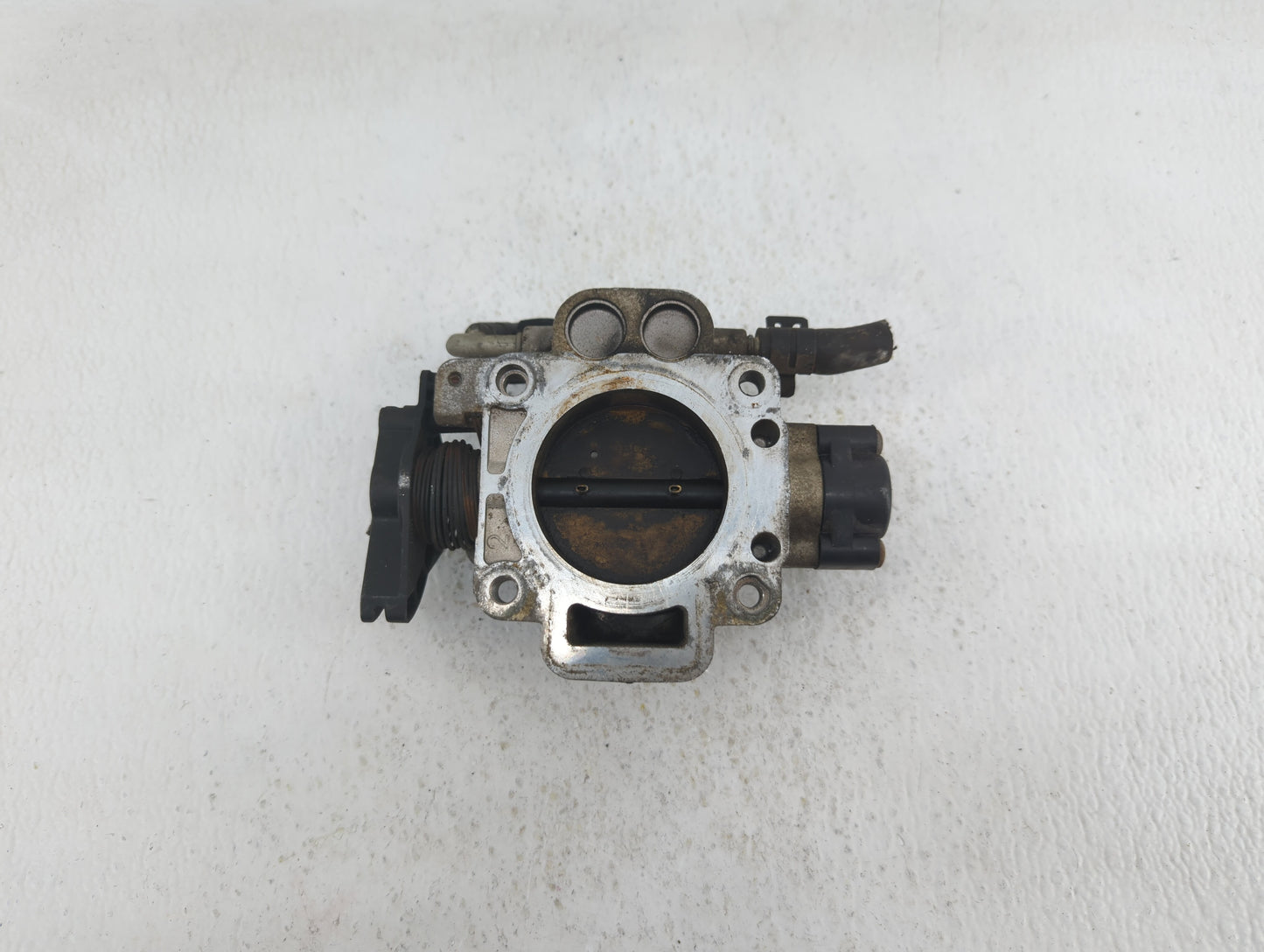 2005-2008 Ford Escape Throttle Body P/N:5L8E-AF F5RF-98989 Fits Fits 2005 2006 2007 2008 OEM Used Auto Parts - Oemusedautopa