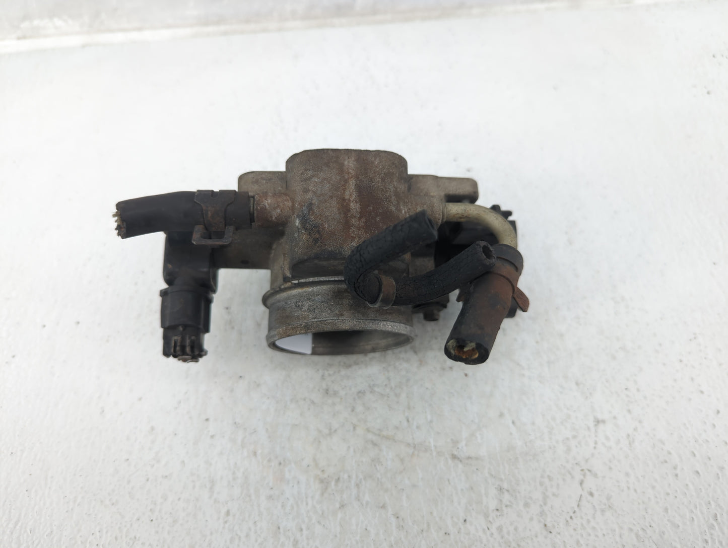 2005-2008 Ford Escape Throttle Body P/N:F5RF 9B989 BB Fits Fits 2005 2006 2007 2008 OEM Used Auto Parts - Oemusedautoparts1.