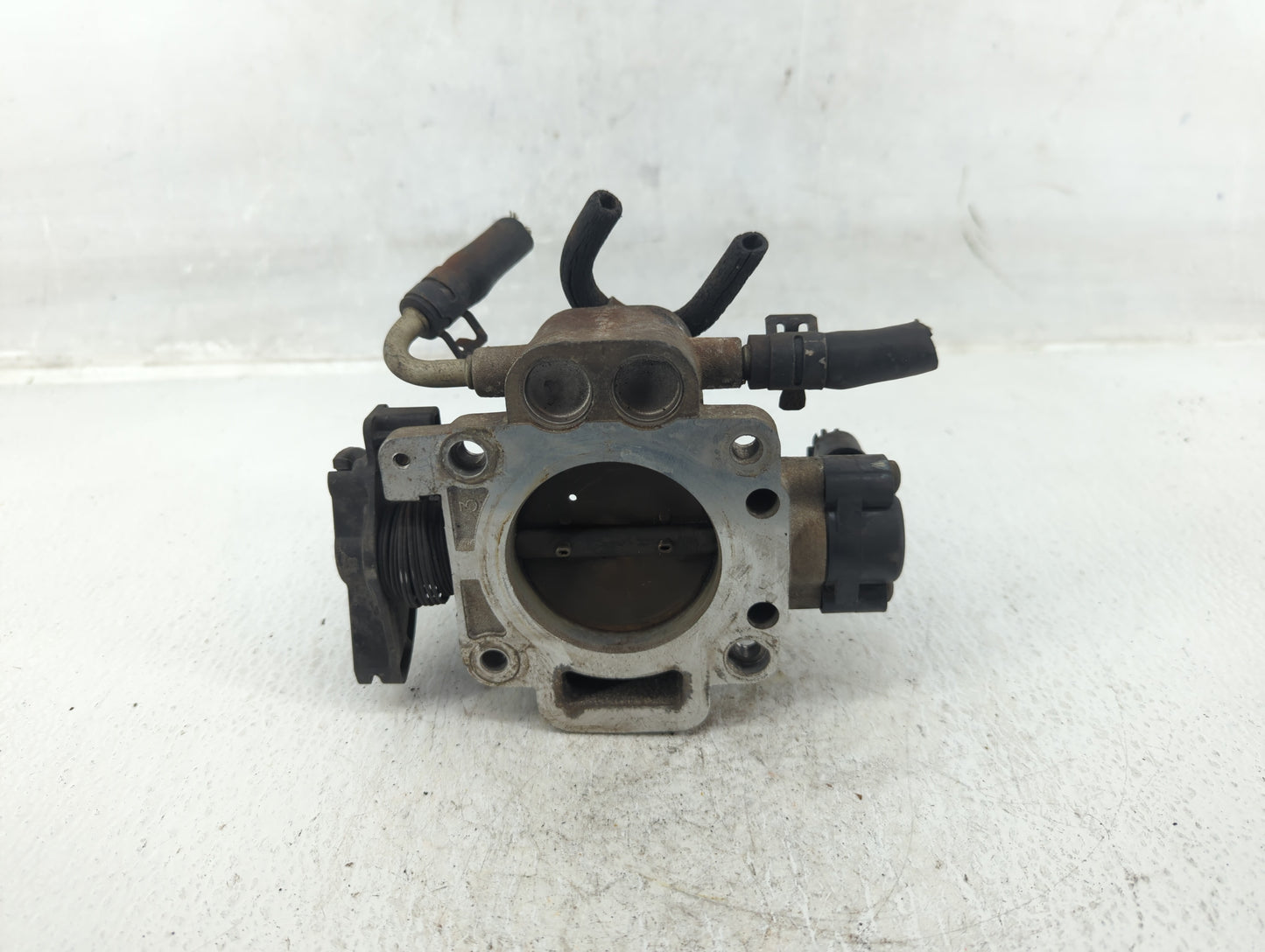 2005-2008 Ford Escape Throttle Body P/N:F5RF 9B989 BB Fits Fits 2005 2006 2007 2008 OEM Used Auto Parts - Oemusedautoparts1.