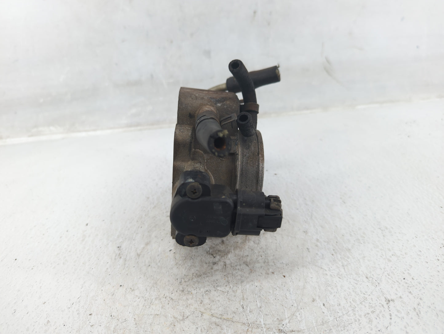 2005-2008 Ford Escape Throttle Body P/N:F5RF 9B989 BB Fits Fits 2005 2006 2007 2008 OEM Used Auto Parts - Oemusedautoparts1.
