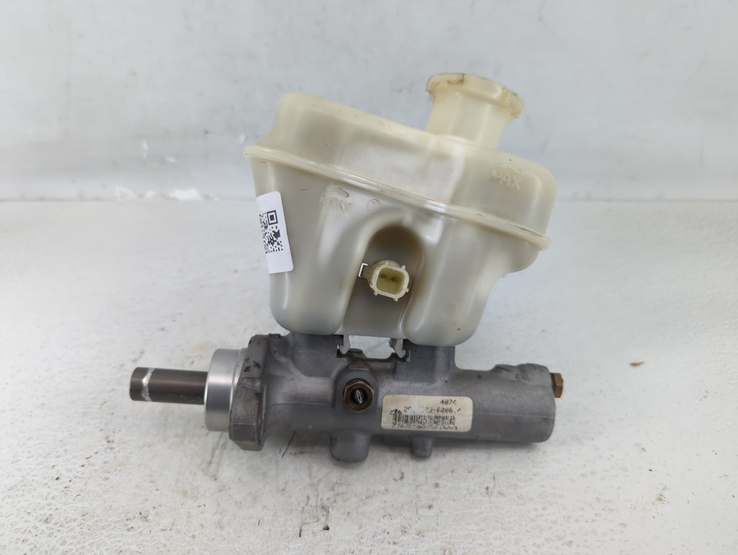 2005-2007 Ford Escape Brake Master Cylinder - Oemusedautoparts1.com
