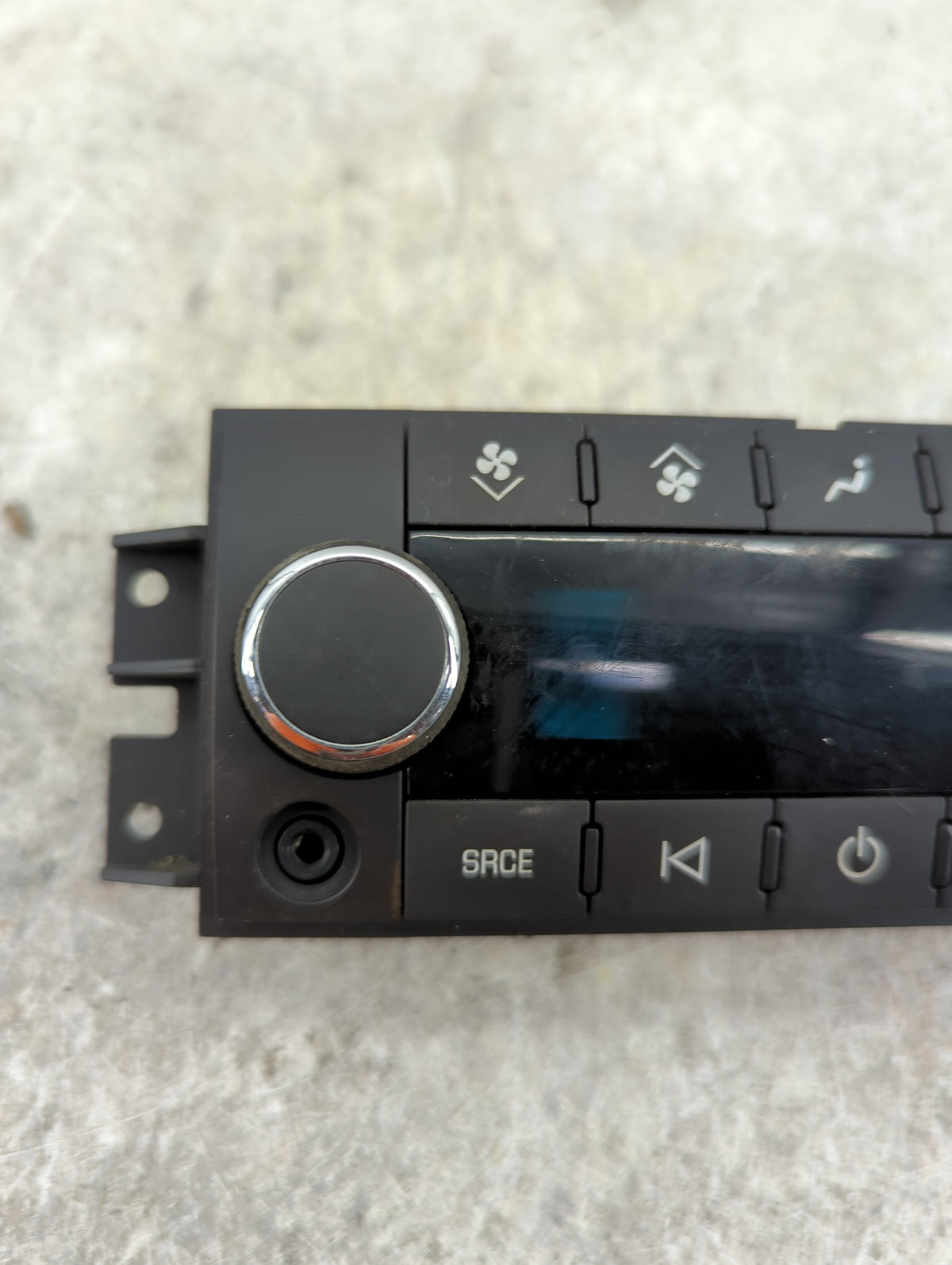 2000-2005 Ford Excursion Radio AM FM Cd Player Receiver Replacement P/N:15881861 Fits Fits 1999 2000 2001 2002 2003 2004 200