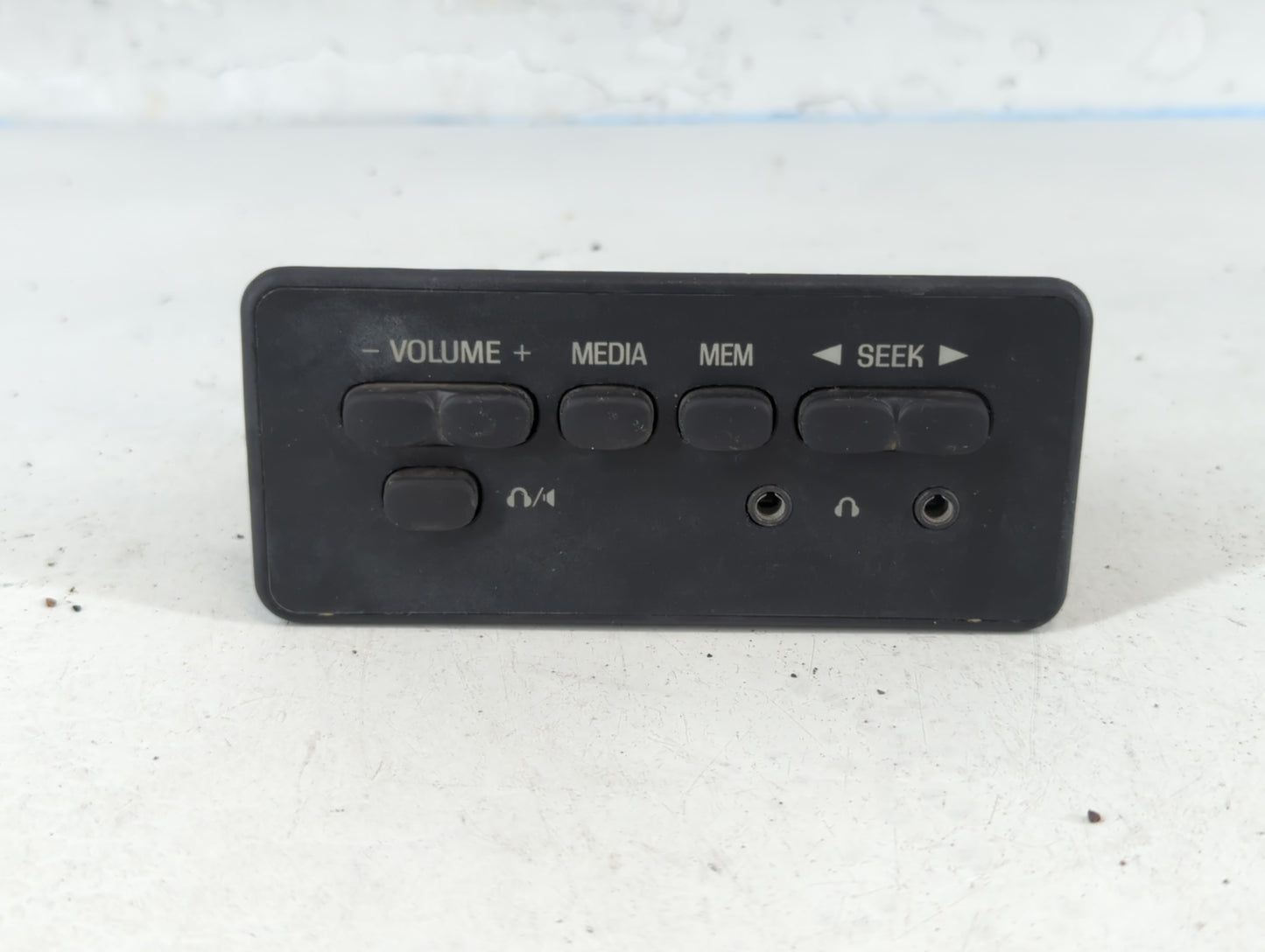 2005 Ford Excursion HEADPHONE AUDIO CONTROL - Oemusedautoparts1.com
