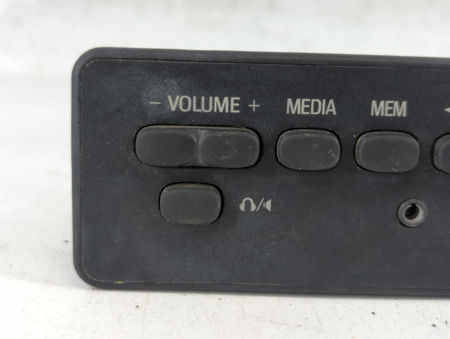2005 Ford Excursion HEADPHONE AUDIO CONTROL - Oemusedautoparts1.com