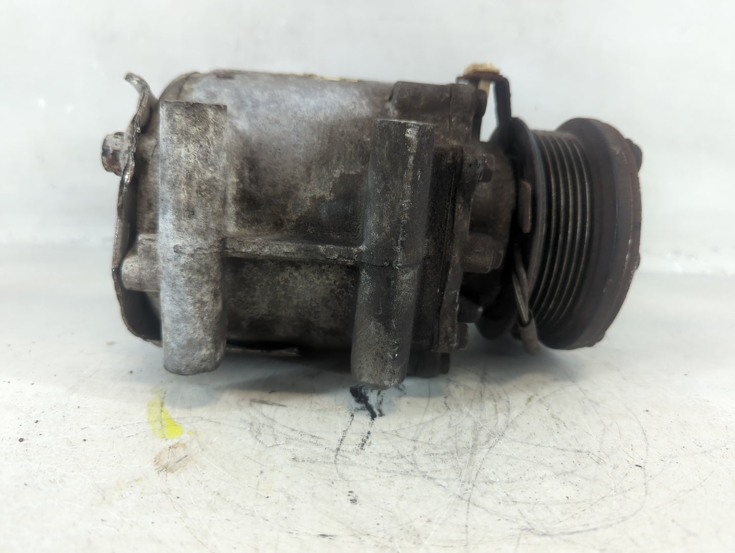 Ford Expedition Air Conditioning A/c Ac Compressor Oem - Oemusedautoparts1.com