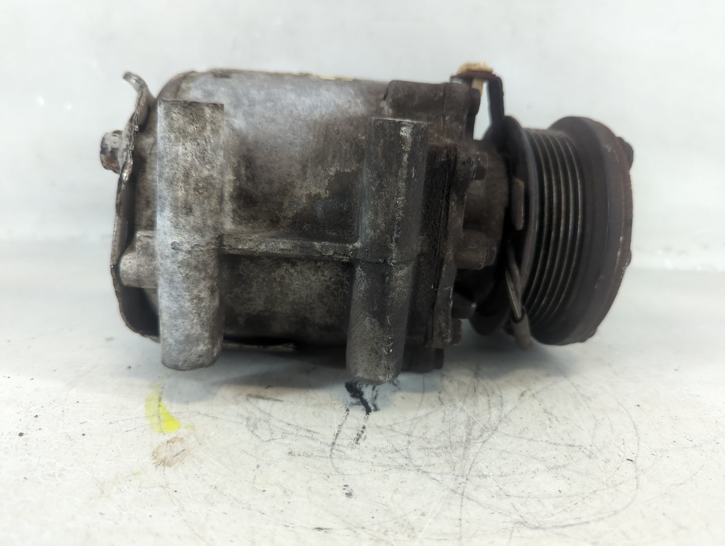 Ford Expedition Air Conditioning A/c Ac Compressor Oem - Oemusedautoparts1.com