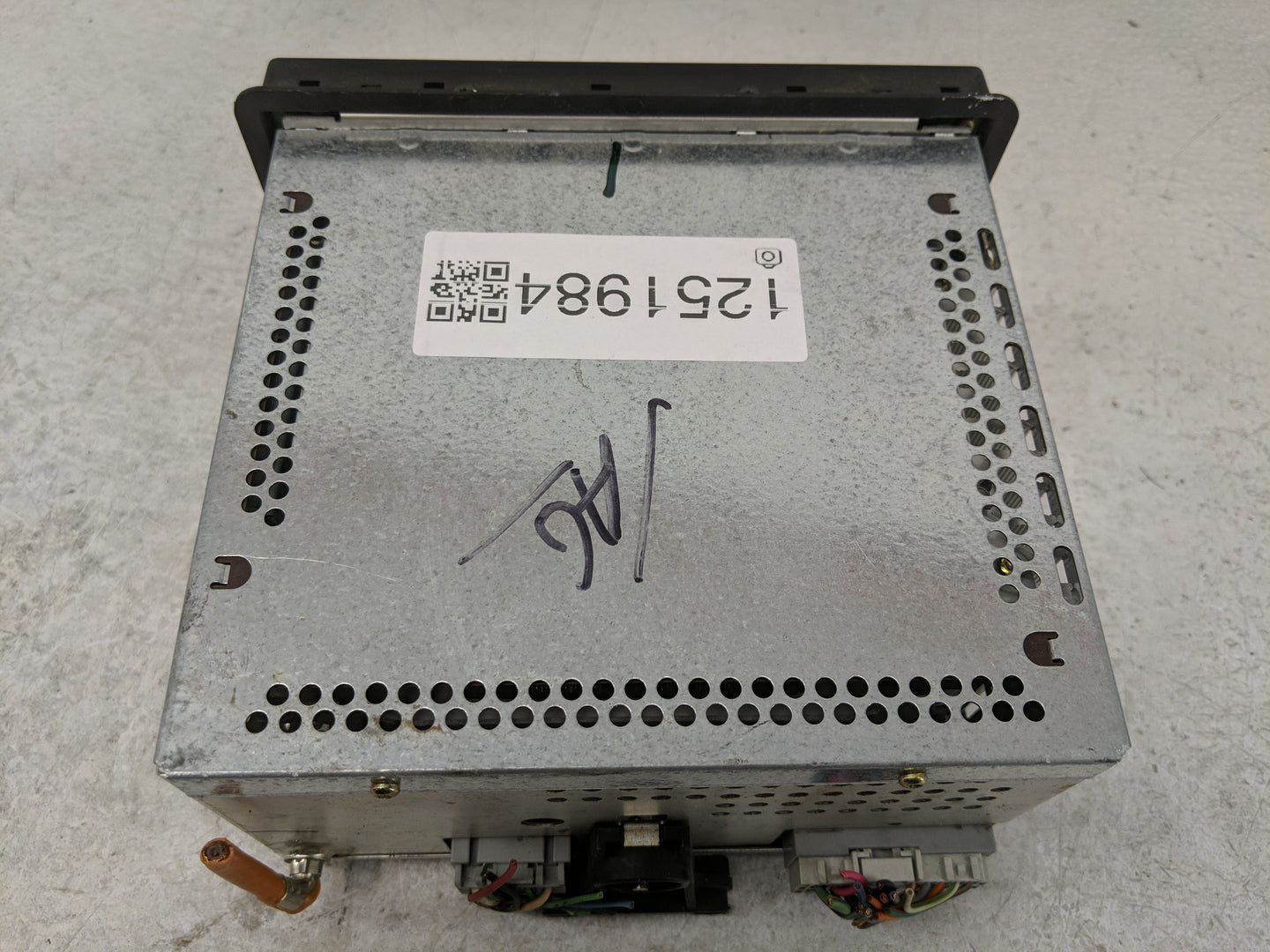 2005 Ford Expedition Radio AM FM Cd Player Receiver Replacement P/N:4L1T-18C868-AB Fits OEM Used Auto Parts - Oemusedautopar
