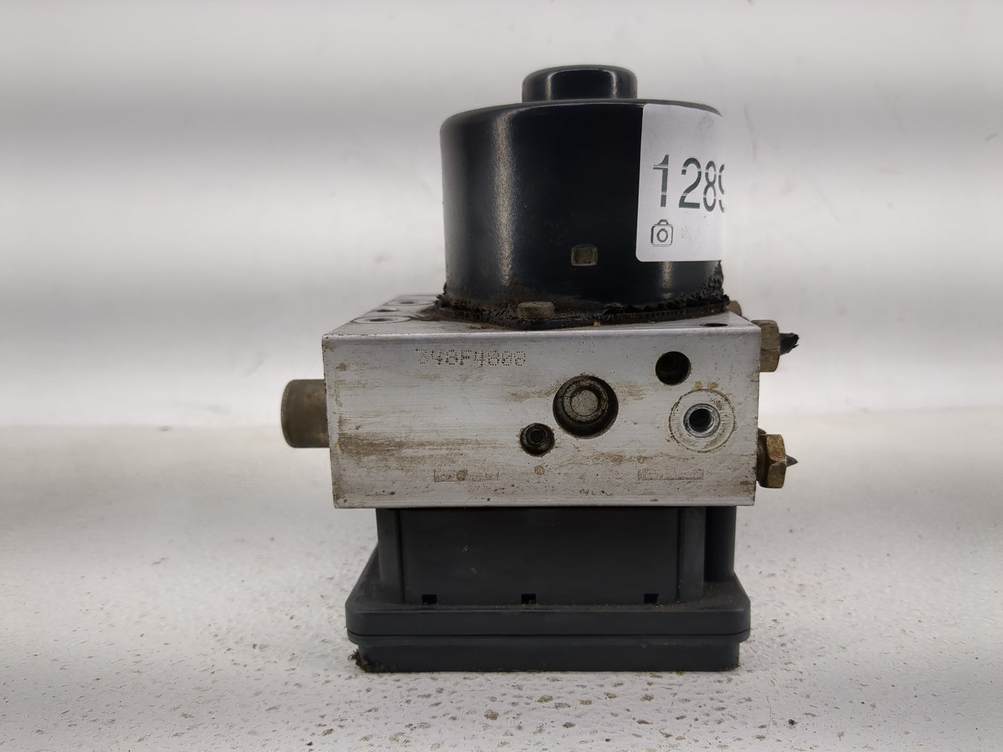 2005 Ford Expedition ABS Pump Control Module Replacement P/N:5L14-2C346-AF Fits OEM Used Auto Parts - Oemusedautoparts1.com