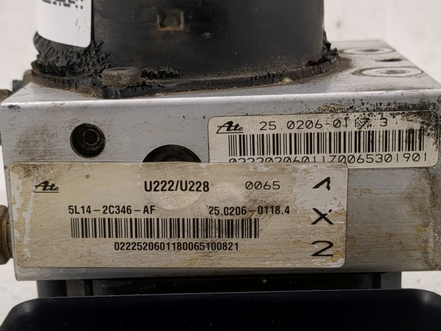 2005 Ford Expedition ABS Pump Control Module Replacement P/N:5L14-2C346-AF Fits OEM Used Auto Parts - Oemusedautoparts1.com