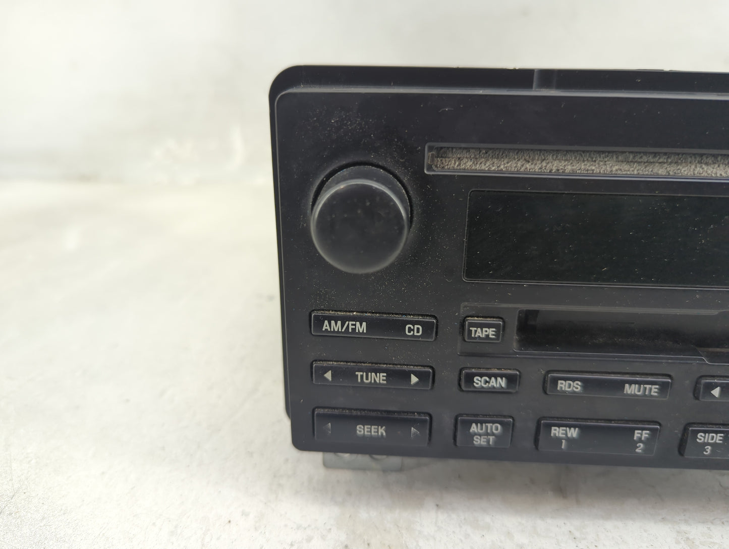 2005 Ford Expedition Radio AM FM Cd Player Receiver Replacement P/N:4L1T-18C868-AB Fits OEM Used Auto Parts - Oemusedautopar