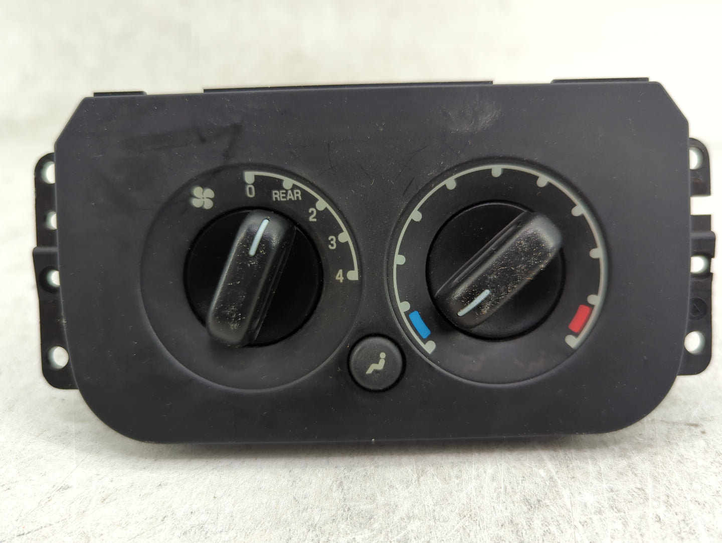 2005 Ford Expedition Climate Control Module Temperature AC/Heater Replacement Fits OEM Used Auto Parts - Oemusedautoparts1.c