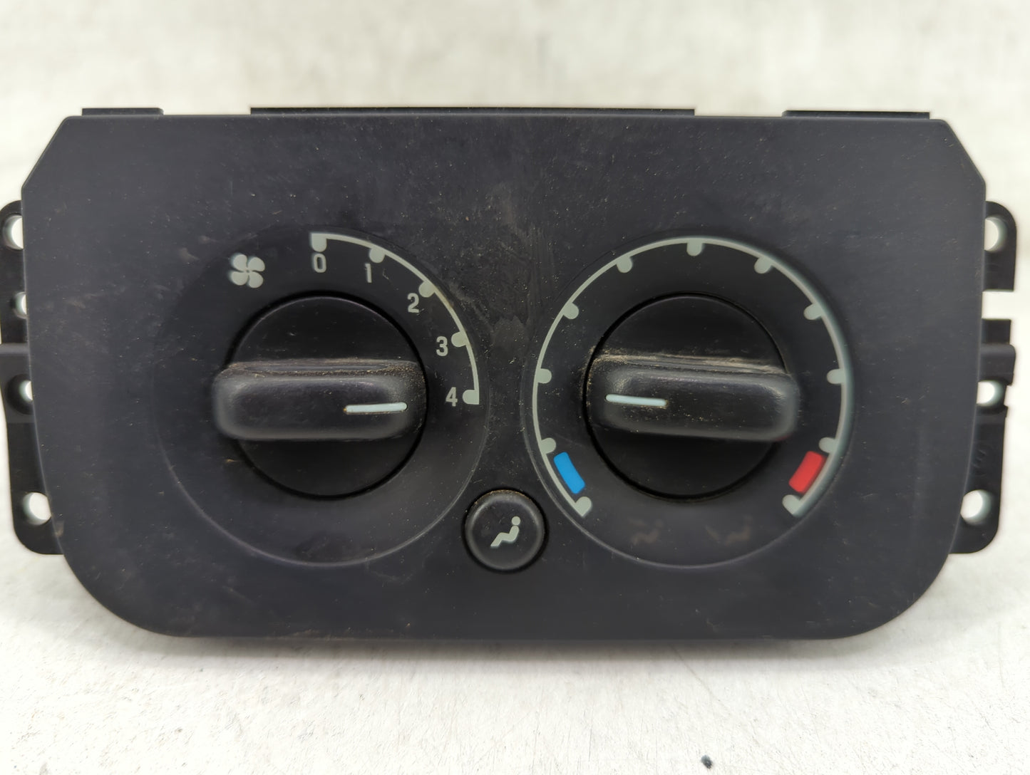 2005 Ford Expedition Climate Control Module Temperature AC/Heater Replacement Fits OEM Used Auto Parts - Oemusedautoparts1.c