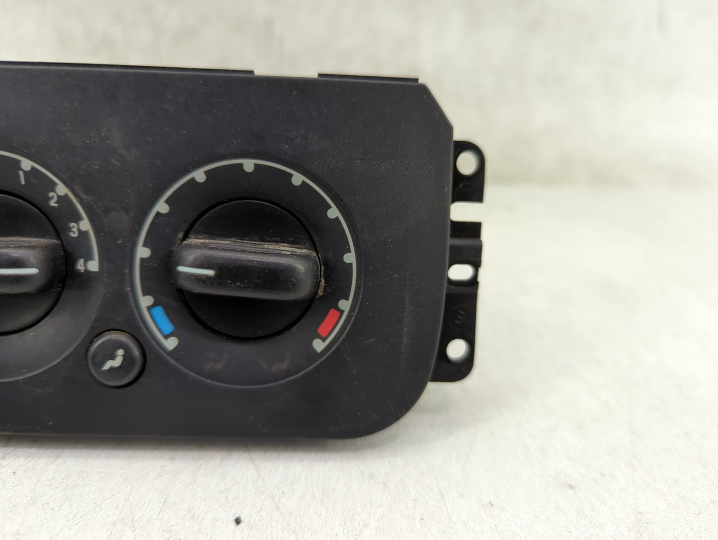 2005 Ford Expedition Climate Control Module Temperature AC/Heater Replacement Fits OEM Used Auto Parts - Oemusedautoparts1.c