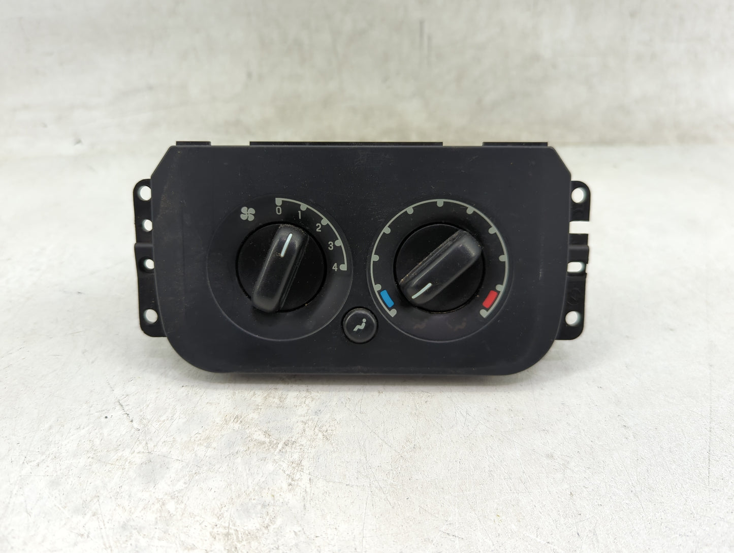 2005 Ford Expedition Climate Control Module Temperature AC/Heater Replacement P/N:7H2H-19E764-AC Fits OEM Used Auto Parts - 