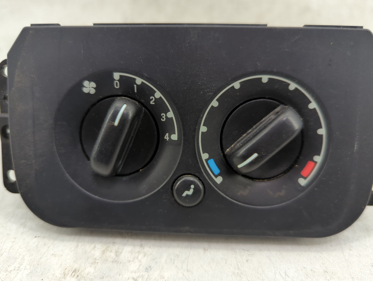 2005 Ford Expedition Climate Control Module Temperature AC/Heater Replacement P/N:7H2H-19E764-AC Fits OEM Used Auto Parts - 