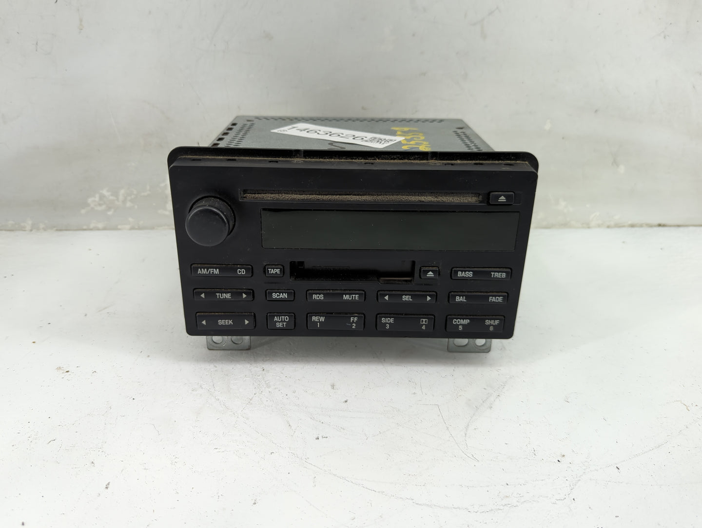 2005 Ford Expedition Radio AM FM Cd Player Receiver Replacement P/N:4L1T-18C868-AB Y2NA030331 Fits OEM Used Auto Parts - Oem