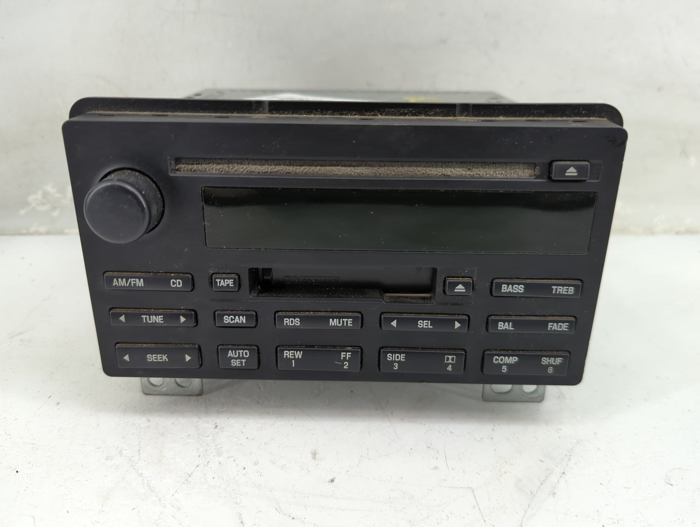 2005 Ford Expedition Radio AM FM Cd Player Receiver Replacement P/N:4L1T-18C868-AB Y2NA030331 Fits OEM Used Auto Parts - Oem