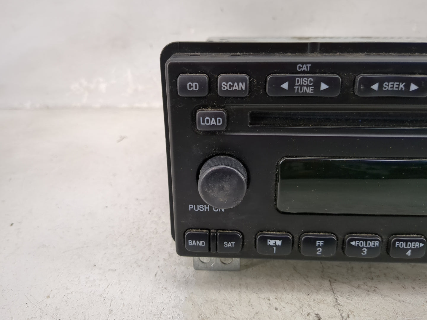 2003-2005 Ford Expedition Radio AM FM Cd Player Receiver Replacement P/N:5L1T-18C815-BC 5L1T-18C815-AA Fits Fits 2003 2004 2