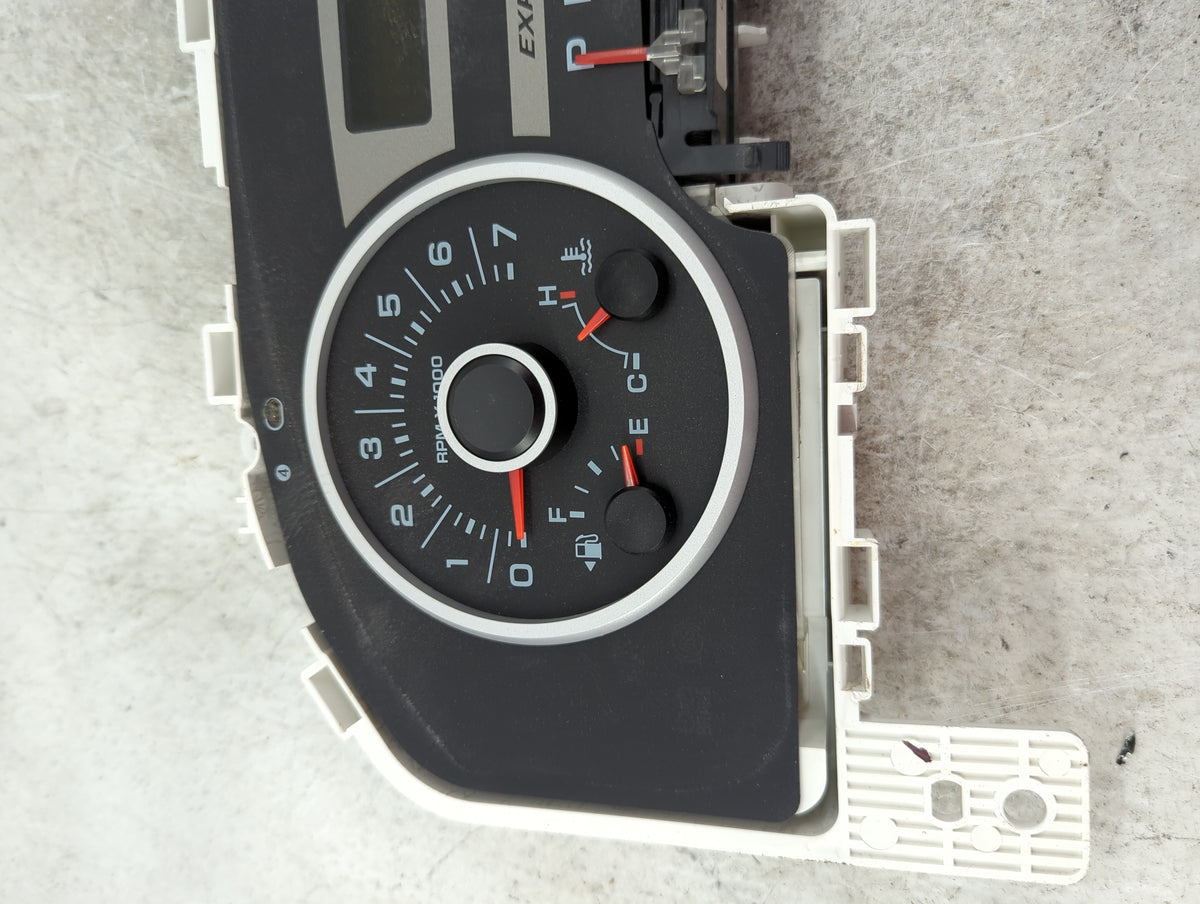 2005-2006 Ford Expedition Instrument Cluster Speedometer Gauges P/N:5L1T-10849-DL TN257420-5018 Miles: Fits Fits 2005 2006 O