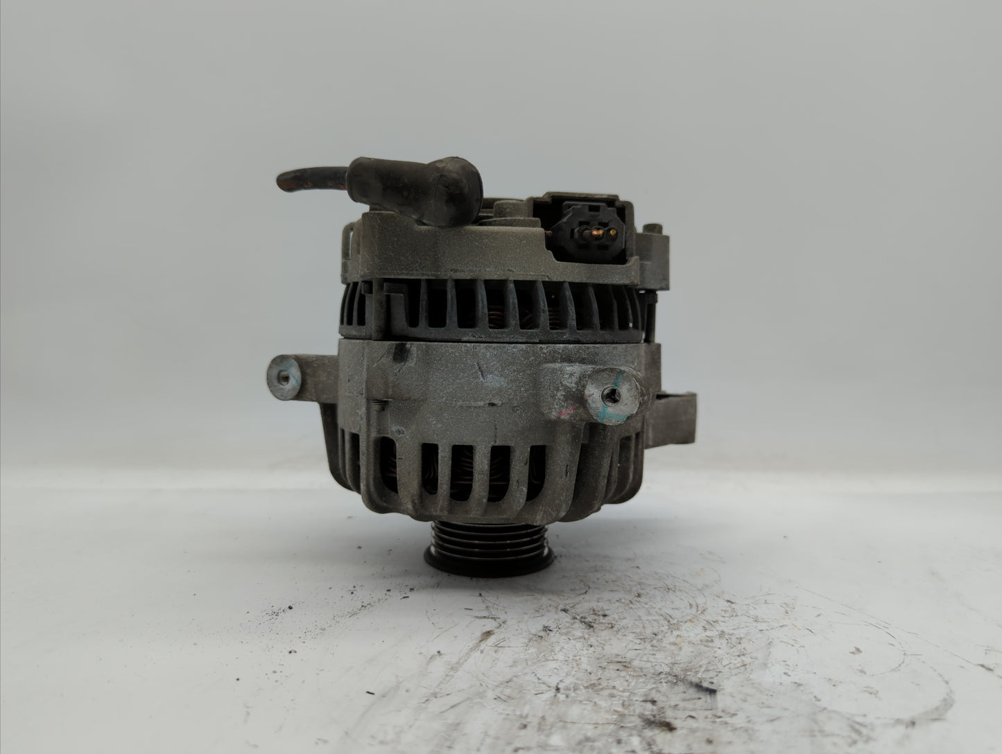 2005 Ford Expedition Alternator Replacement Generator Charging Assembly Engine OEM P/N:6L7T-AA 5L7T-CB Fits OEM Used Auto Pa
