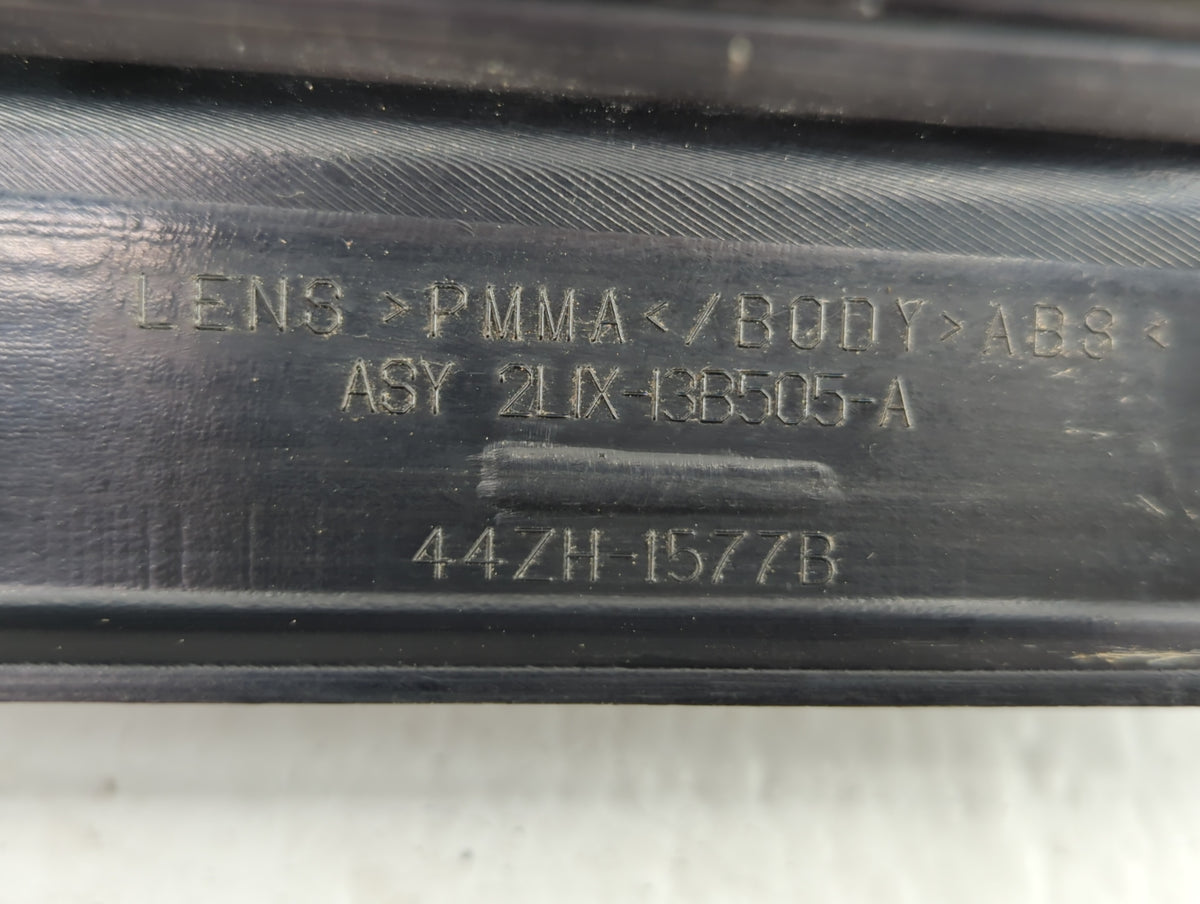 2003-2006 Ford Expedition Tail Light Assembly Driver Left OEM P/N:2L1X-13B505-A 44ZH-1577B Fits Fits 2003 2004 2005 2006 OEM