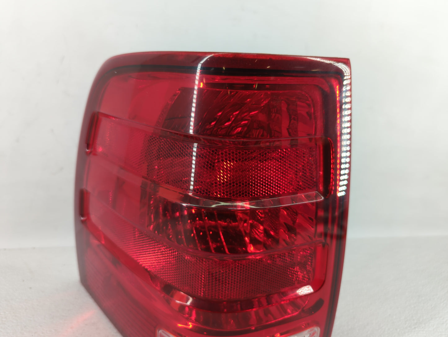 2005 Ford Expedition Tail Light Assembly Driver Left OEM P/N:2LIX-13B505-A Fits OEM Used Auto Parts - Oemusedautoparts1.com