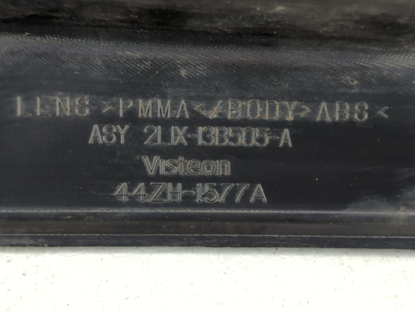 2005 Ford Expedition Tail Light Assembly Driver Left OEM P/N:2LIX-13B505-A Fits OEM Used Auto Parts - Oemusedautoparts1.com