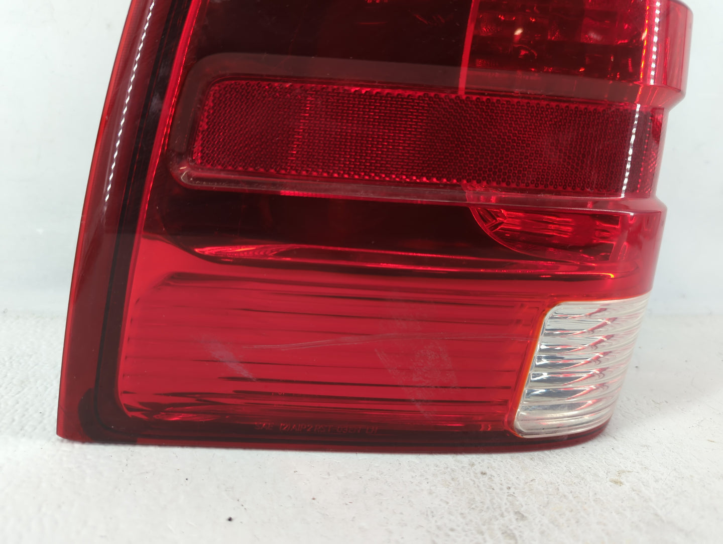 2005 Ford Expedition Tail Light Assembly Driver Left OEM P/N:44ZH-1577A Fits OEM Used Auto Parts - Oemusedautoparts1.com