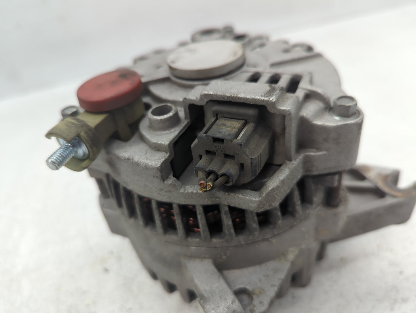 2005 Ford Expedition Alternator Replacement Generator Charging Assembly Engine OEM P/N:62116 6L7T-AA Fits OEM Used Auto Part
