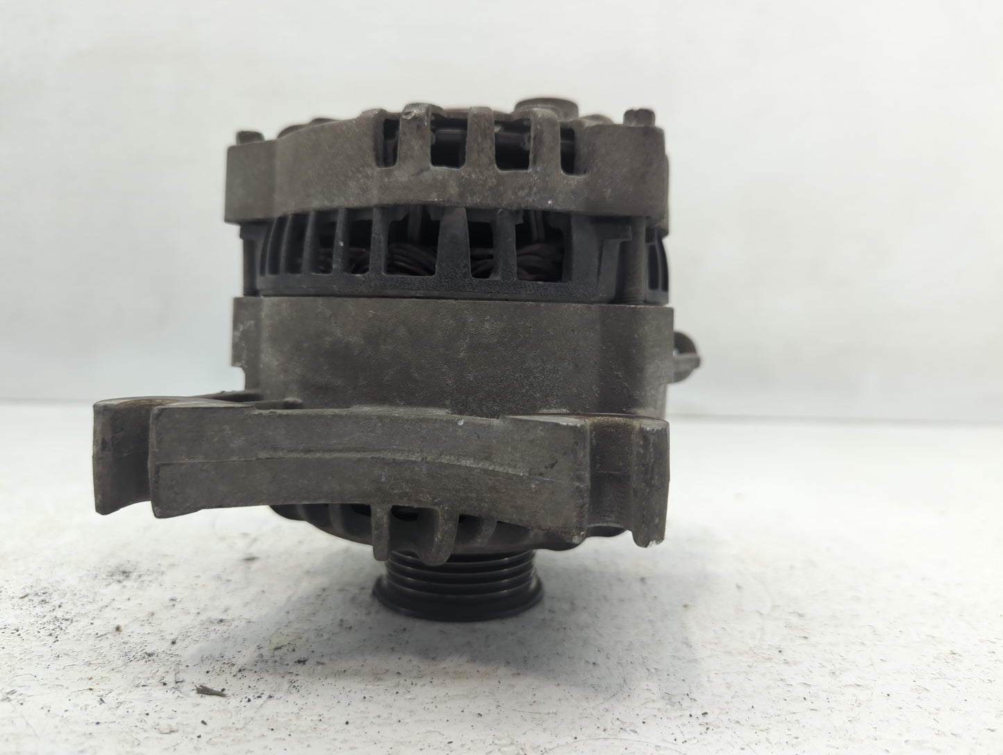 2005 Ford Expedition Alternator Replacement Generator Charging Assembly Engine OEM P/N:0501215 5L7T-CB, 62116, 6L7T-AA Fits 