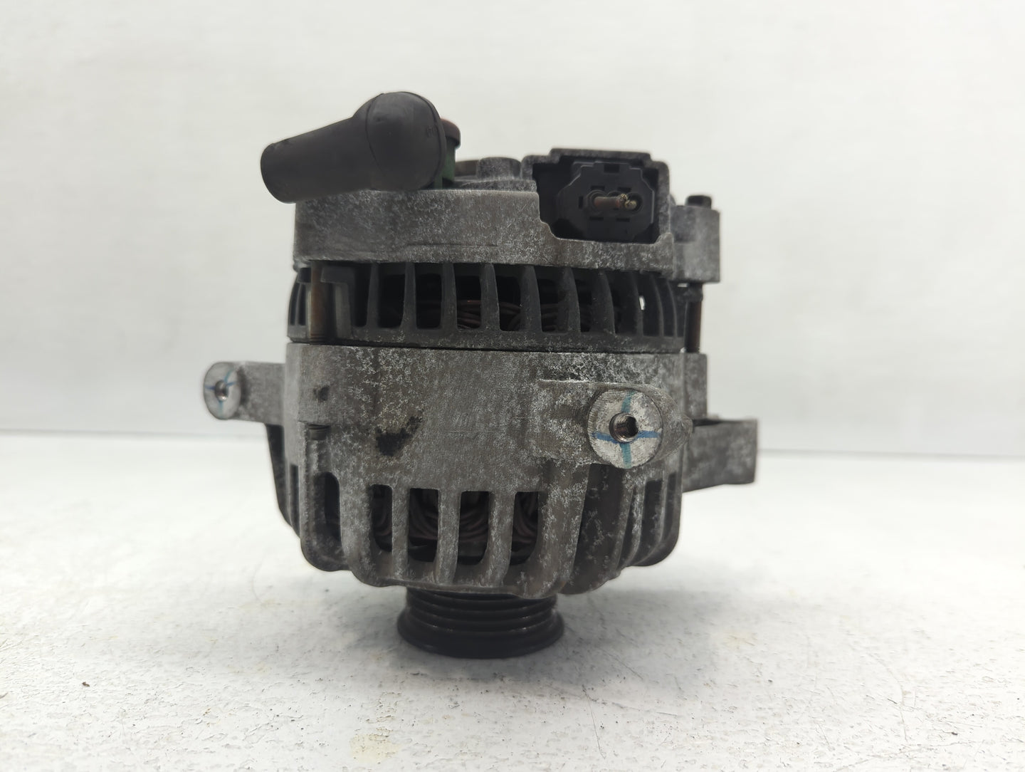 2005 Ford Expedition Alternator Replacement Generator Charging Assembly Engine OEM Fits OEM Used Auto Parts - Oemusedautopar